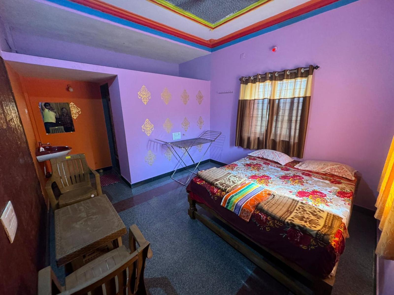 Dandeli Nakadi Home Stay Luaran gambar